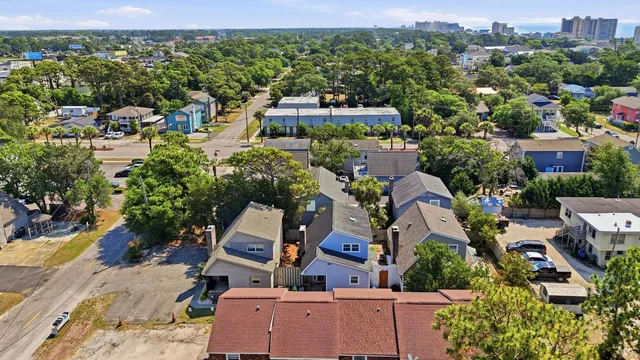 1705 Edge Dr.