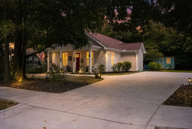 105 S Kaminski St.
