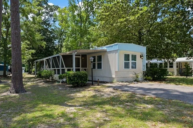 2945 Clemson Dr.