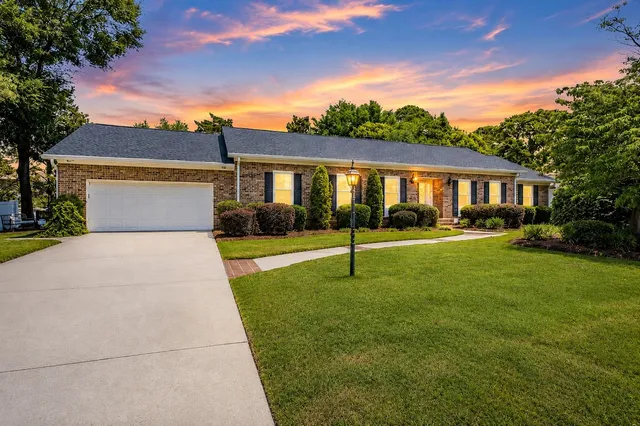 410 Pinecrest Dr.