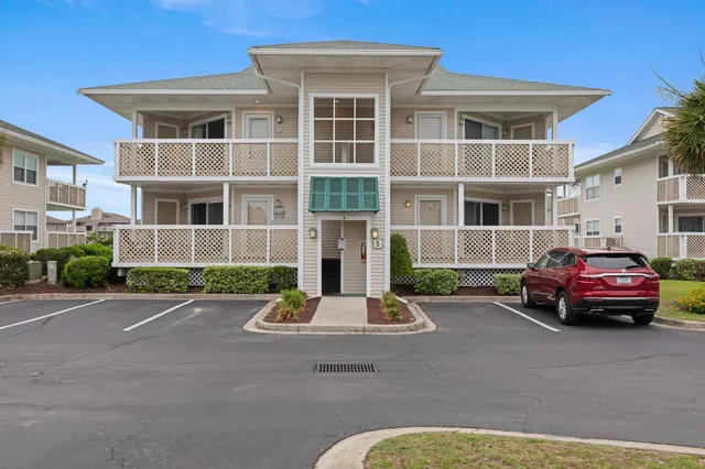 301 Shorehaven Dr.
