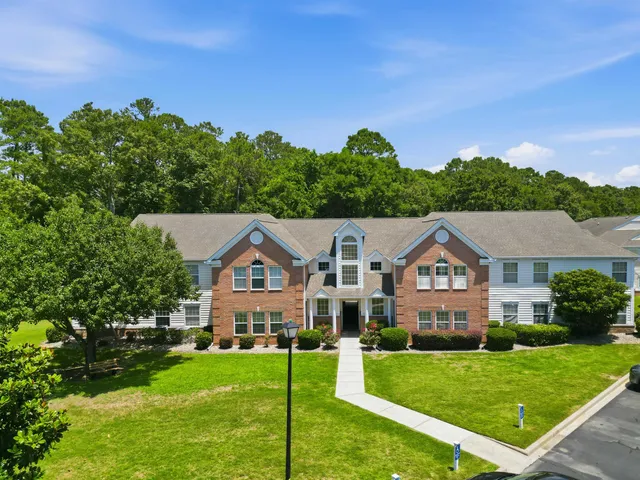 4392 Daphne Ln.