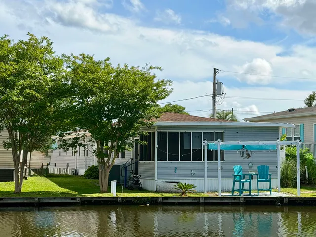 258 Flamingo Dr.