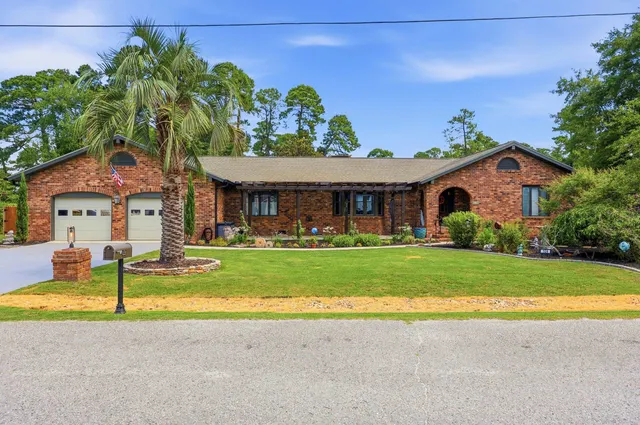 109 E Coker Ln.