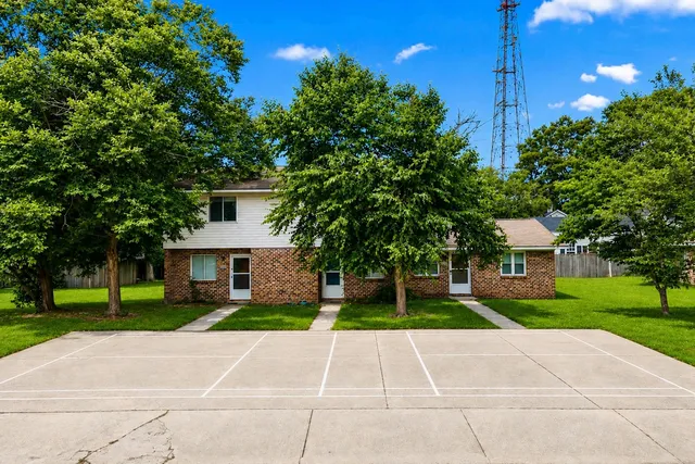 309 Oak St.