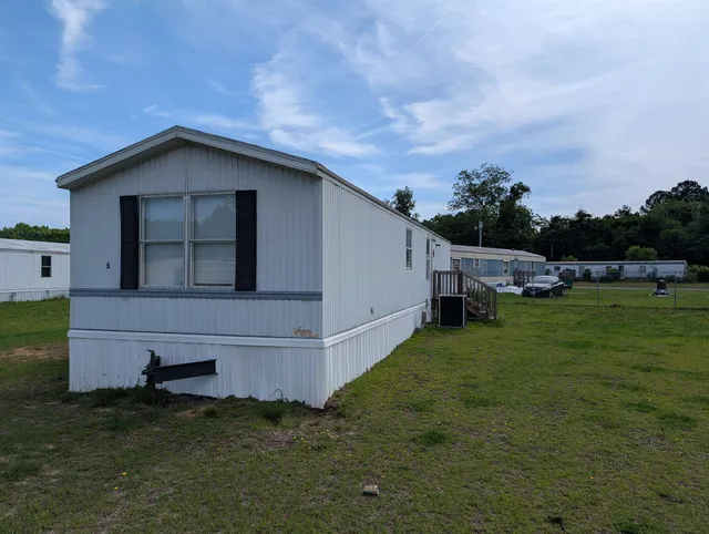 5326 Chinaberry Rd.