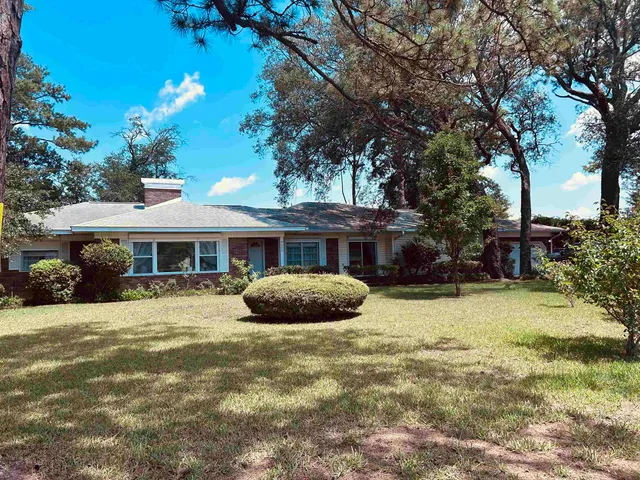 4000 Poinsett St.