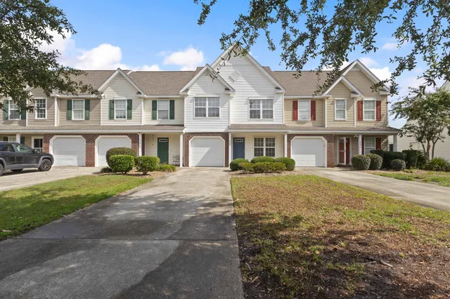 552 Uniola Dr.