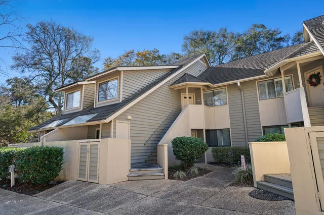 305 Myrtlewood Ct.
