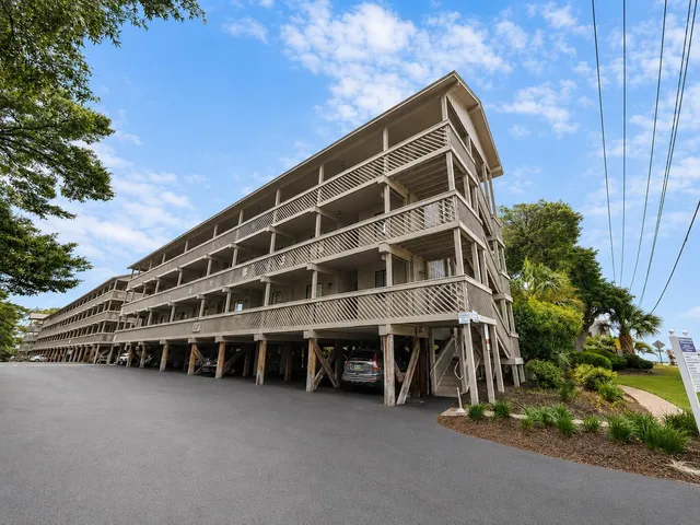 200 Maison Dr.