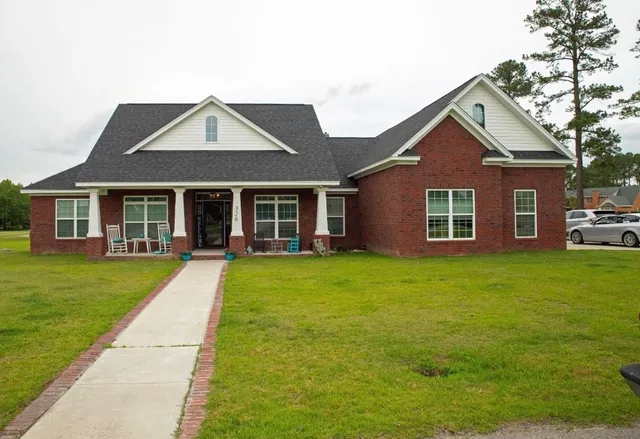 326 Lancelot Way