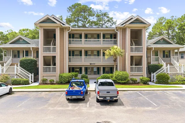 215 Pinehurst Ln.