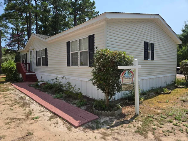 451 E Banks Dr.