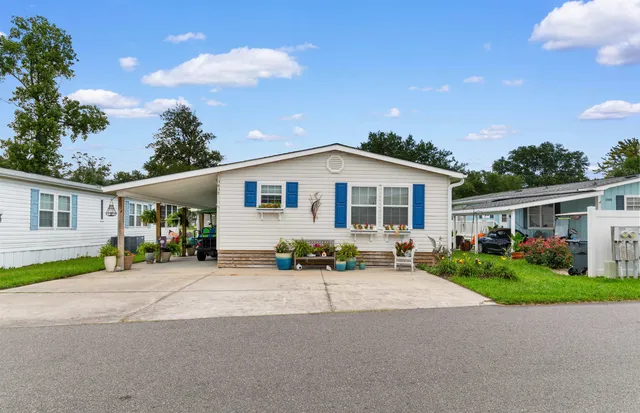 1812 East Lake Dr.