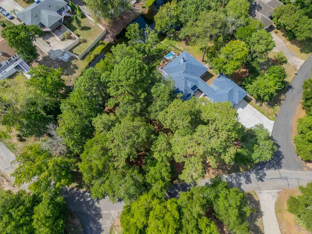 807 SW Fox St.