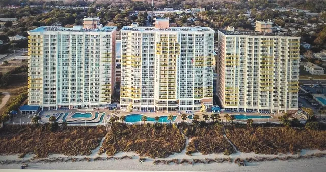 2711 Ocean Blvd. S