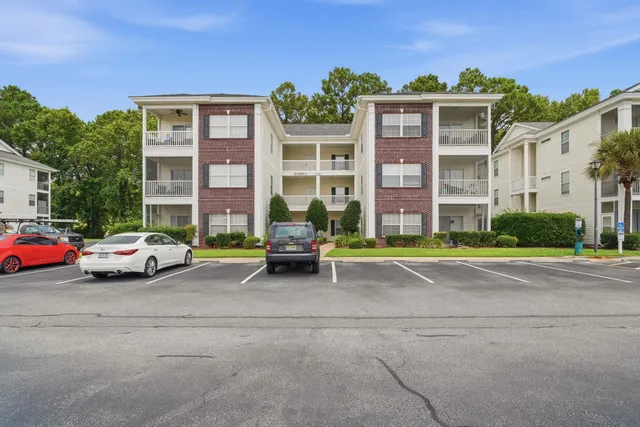1302 River Oaks Dr.