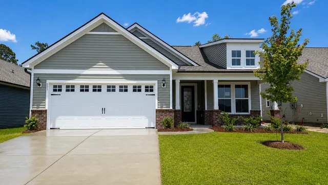 633 Palm Bay Dr.