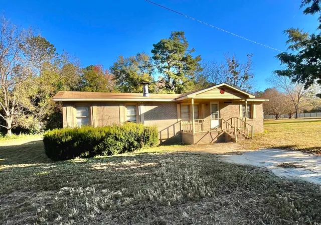 103 Bulldog Ln