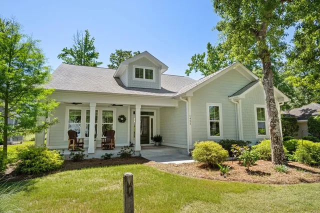 1422 Lighthouse Dr.