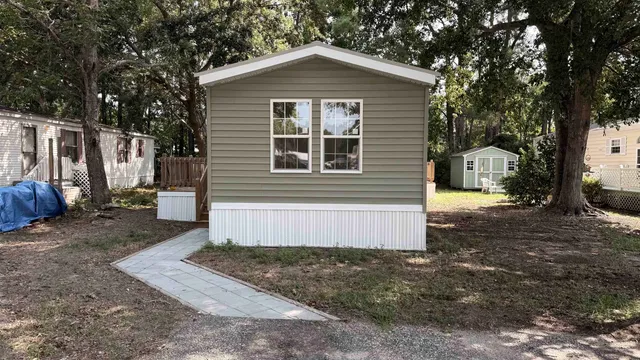 83 Crooked Island Circle