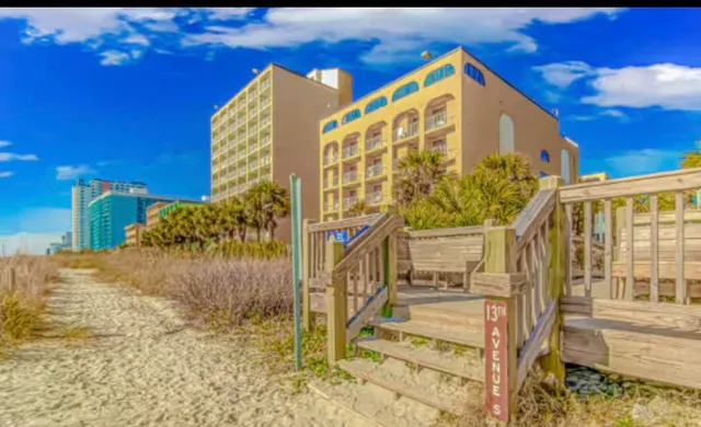 1207 N Ocean Blvd.