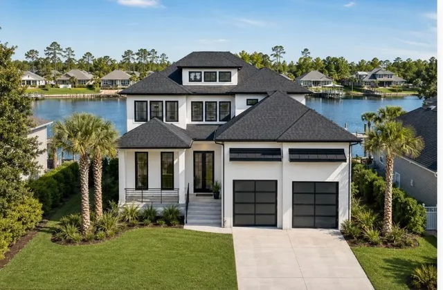 305 Mesa Grande Dr.