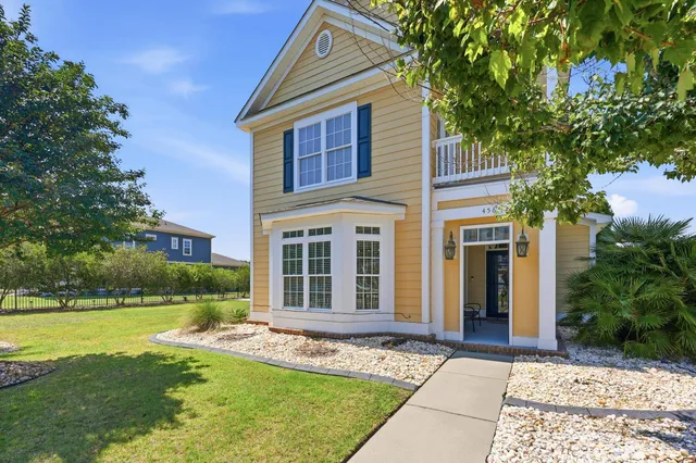456 Saint Julian Ln.
