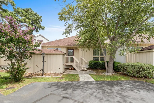 603 Colony Dr.