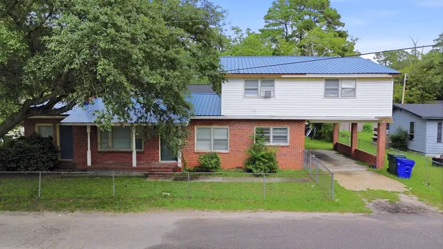 504 Ridge St.