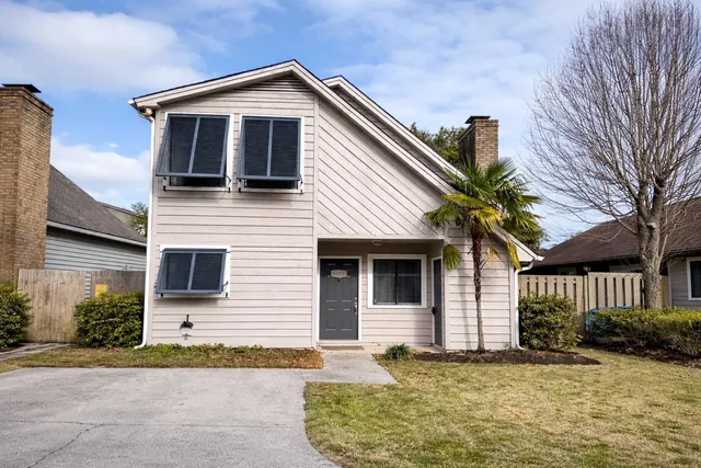 6517 Valene Ct.
