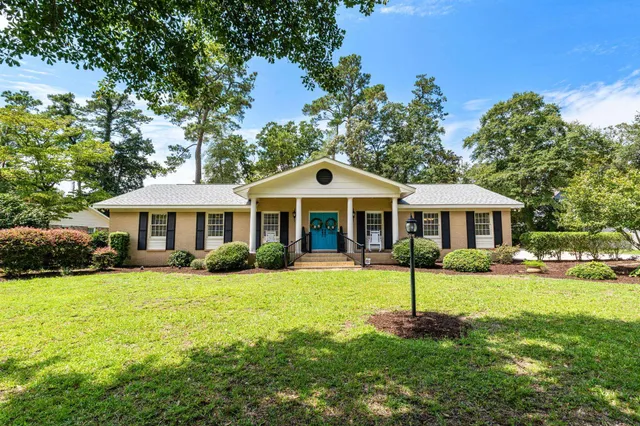 4380 Lake Circle