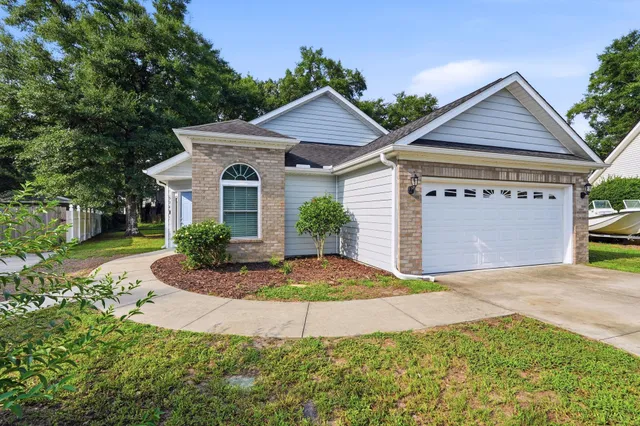534 Waverly Loop