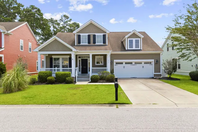 732 Dreamland Dr.