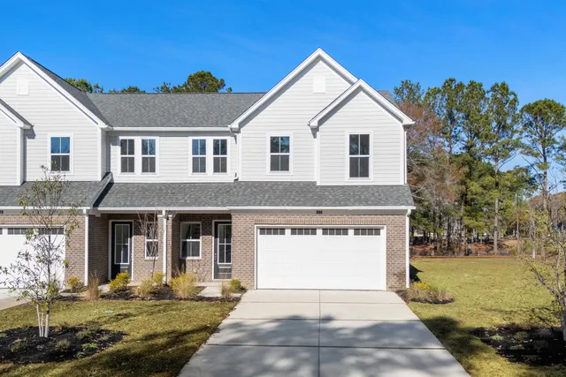 866 Foxtail Dr.