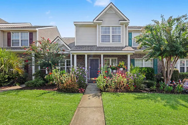 1022 Pinnacle Ln.