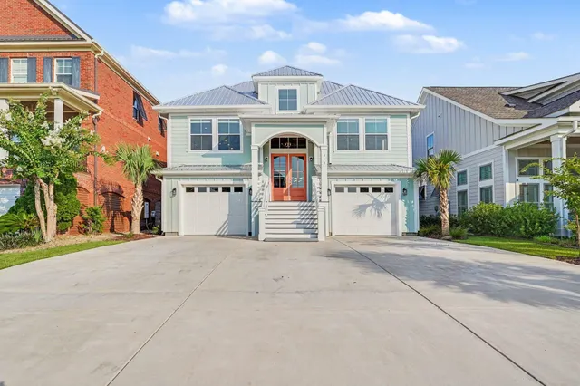 313 Harbour View Dr.