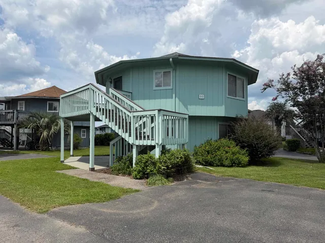513 Tree Top Ln.