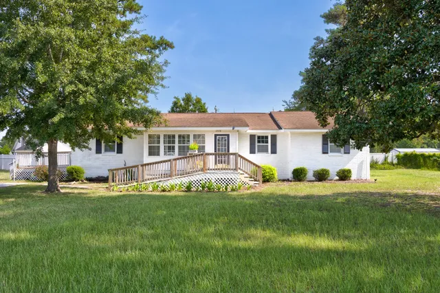 1772 Highway 548