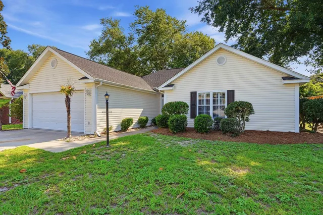 526 Waverly Loop