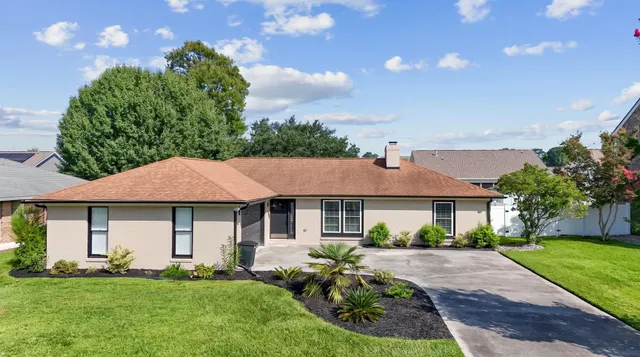 1008 Plantation Dr.
