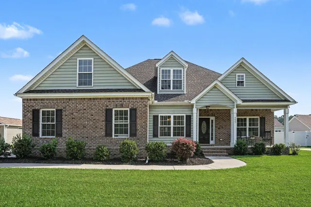4025 Ridgewood Dr.