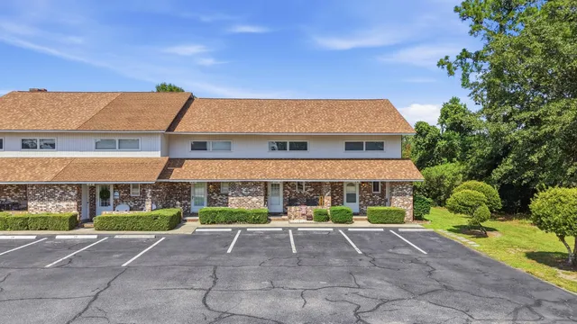 1810 Fairway Ridge Dr.