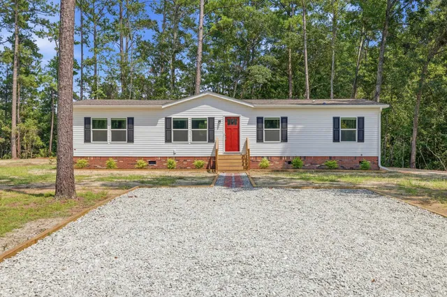 2252 Starduster Ln.