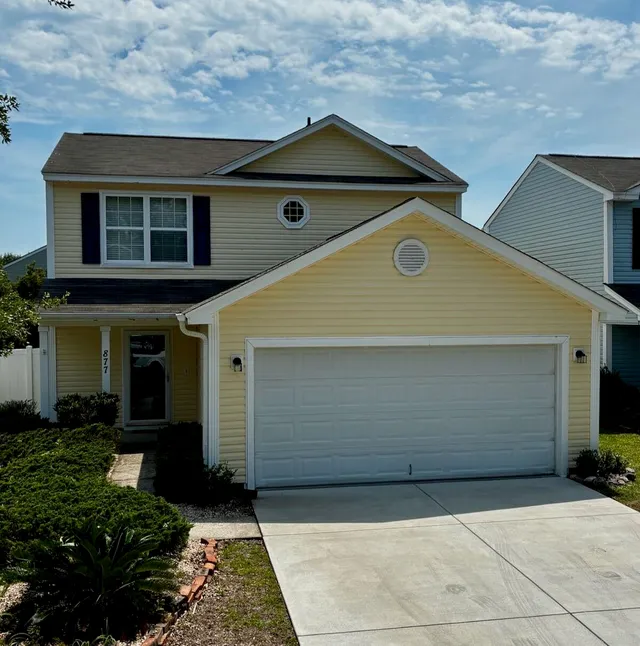 877 Silvercrest Dr.