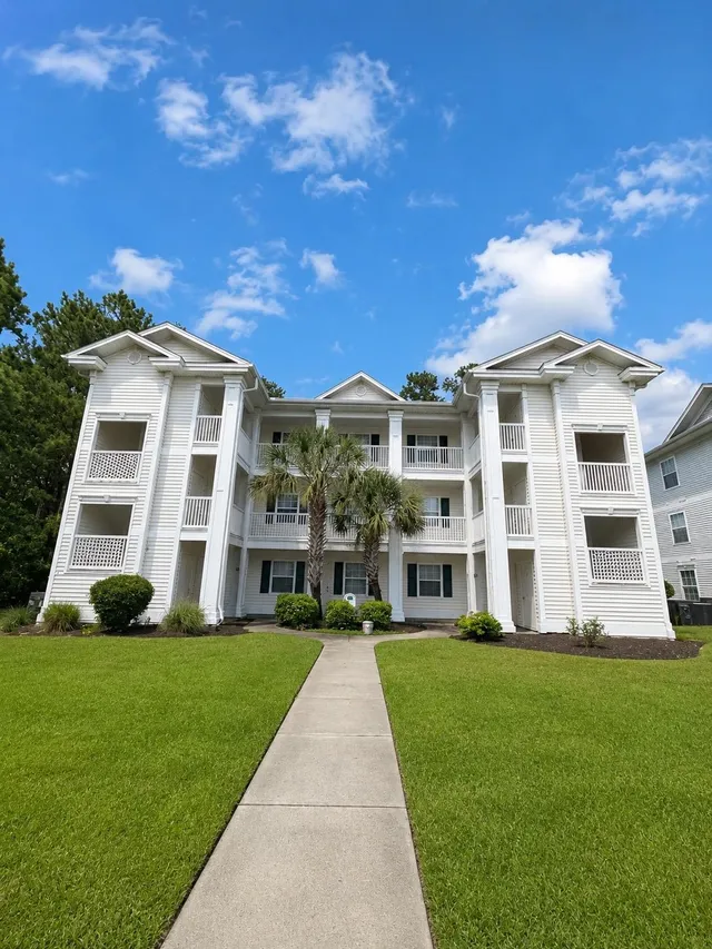 593 Blue River Ct.