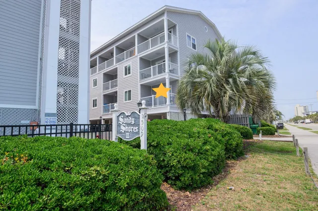 1509 N Waccamaw Dr.