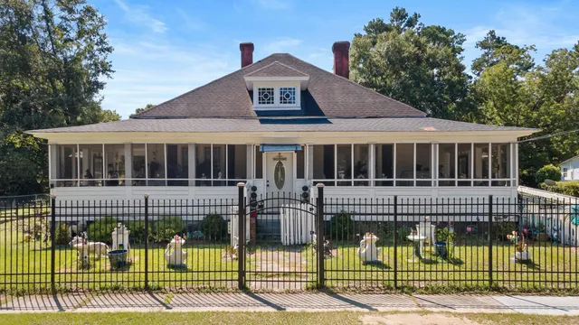 319 W Marion St.