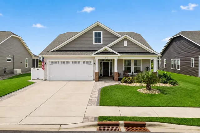 1044 Cascade Loop