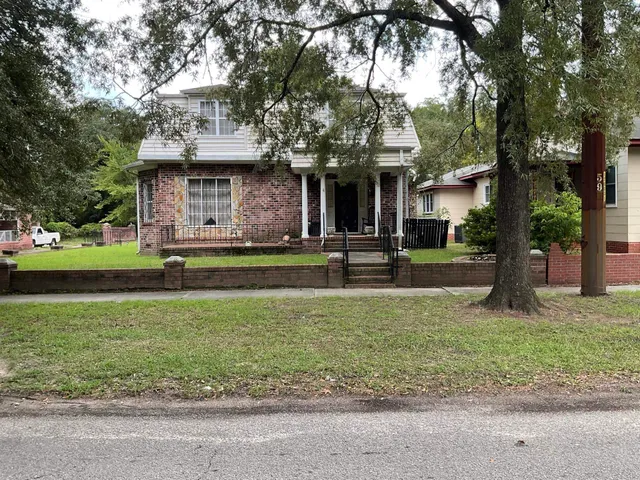 1617 Emanuel St.